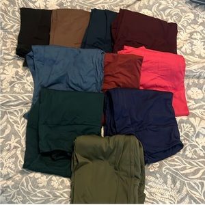 Lot of 8 Pairs of Solid TC Leggings